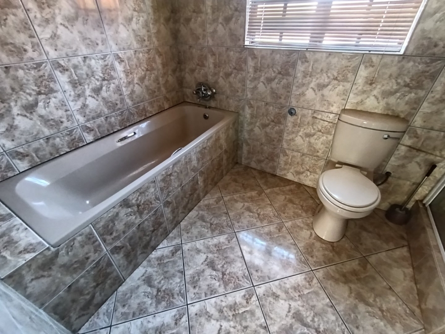 3 Bedroom Property for Sale in Vista Park Free State